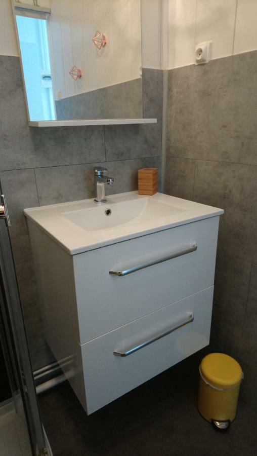 Agreable Appartement Proche Gare Libourne Exterior photo